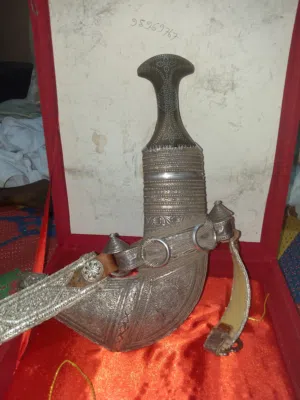 خنجر قديمه موروثه