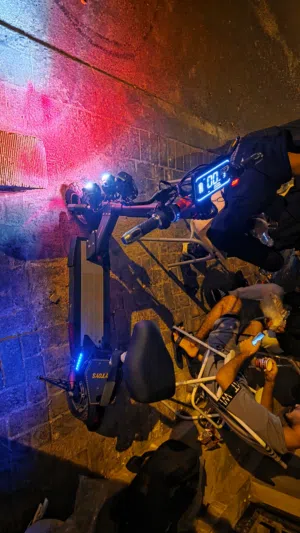 للبيع سكوتر كهرباء اخو الجديد ضمان 10 أشهر من الوكيل