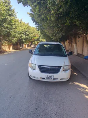 Used Chrysler Grand Voyager in Benghazi