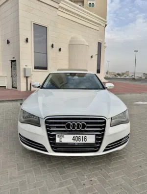 AUDI A8L خليجي مفتاحين الوكاله