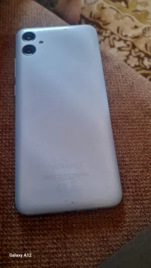 Samsung Galaxy A04e 64 GB in Tripoli
