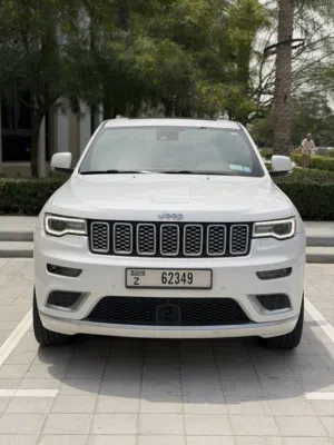 Jeep Grand Cherokee summit V8