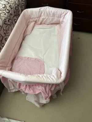 سرير هزاز كامل مت مظليه متحرك وقابل للهز