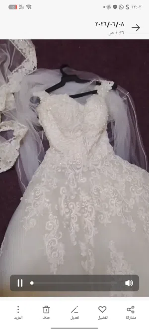 فستان عرس ابيض