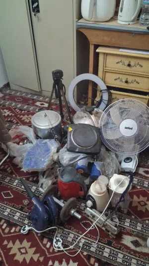 Used Household Items for Sale – Fan, Blender, Kettle, Rin للبيع أغراض منزلية مستعملة بحالة جيدة