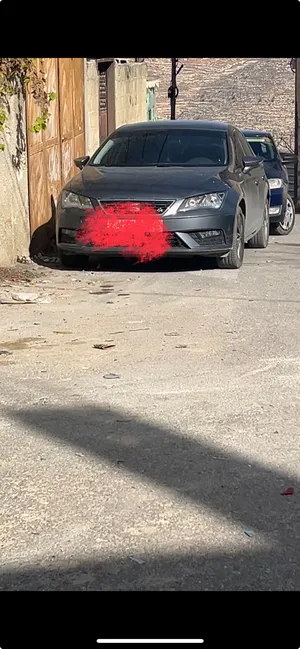 سيات ليون للبيع ع الكاش. السعري مغري