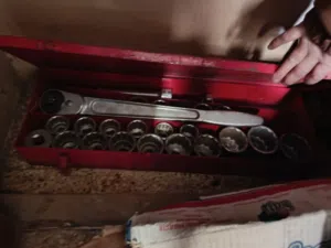 طقم لقم ومفتاح سيستم صلب مع علبة صاج - Socket Set with Ratchet