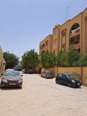 شقة للبيع في شارع الجمهورية ابوهريده
