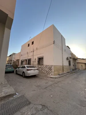 حوش فوسط البلاد