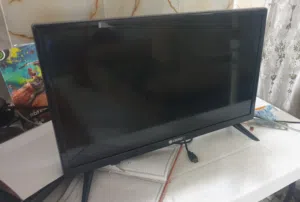 شاشه حجم 24 انج مفتوح كارتون