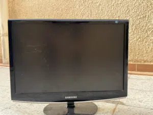 شاشة سامسونج اقرأ الوصف