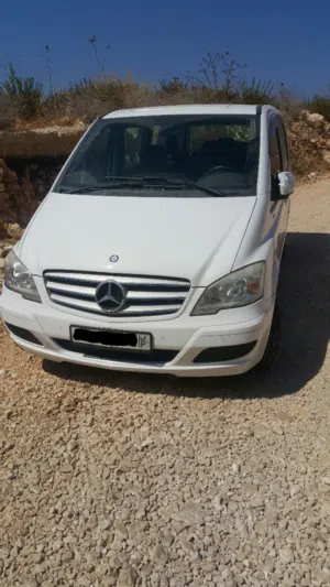 مرسيدس فيانو 2200