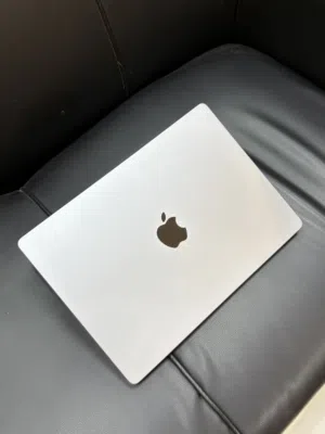 MacBook Pro (14-inch) 2021  M1 pro chip 16/512gb