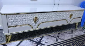 ميز تلفزيون وطاولة وسطية