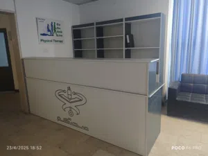 تجهيزات عيادة للبيع