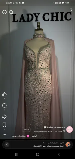 بدله سهره فخمه جدا لبسه واحده بلون الزهري تلبس 42 و44 سحبه واحده ويجود لديها طوق للرقبه