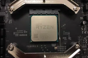 معالج Ryzen 7-1800x مع مبرده Amd الاصلي بـ 55 دينار