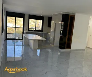 3 Bedrooms . 3 Bathrooms . 180 m22