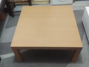 طاوله كبيره
