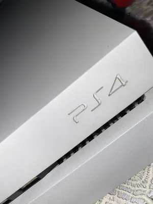 PlayStation 4 super clean بلاي ستيشن 4 كتير نظيفة
