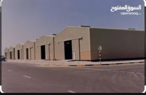 ارض صناعي م 44000 الف في الرسيل على الشارع العام