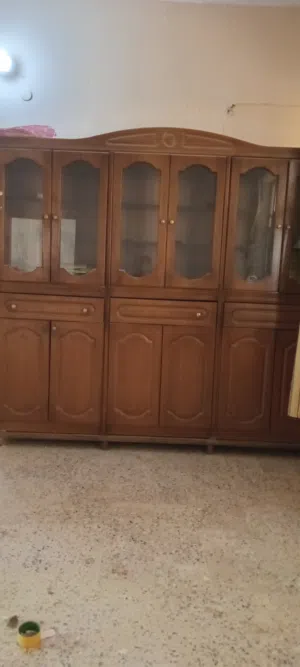 بوفي للزجاج و للذكريات