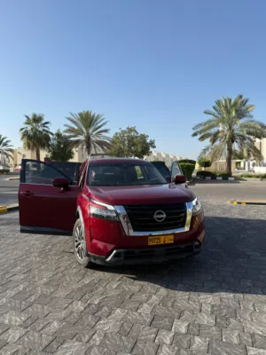 وارد امريكي Nissan Pathfinder SL 2022