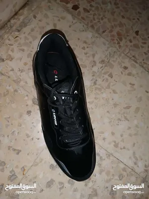 45 Sport Shoes in Zarqa