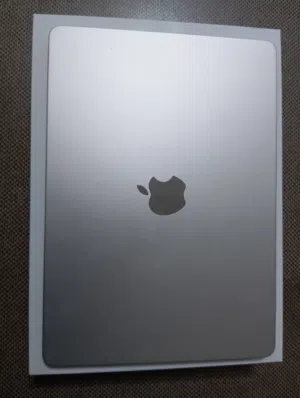 13-inch MacBook Air: Apple M4 chip with 10-core CPU and 8-core GPU, 16GB, 256GB SSD - Starlight