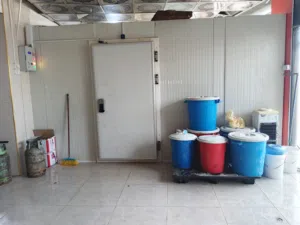 تبريد وتجميد صيانه وتفصيل غرف تبريد وتكييف مركزي صيانة ثلاجات العرض تفصيل وصيانة شلرات ماء للمخابز