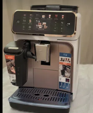 للبيع ماكينة Philips 5500 Series Espresso Machine