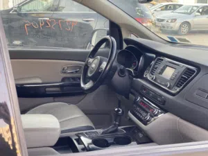 Used Kia Sedona in Tripoli