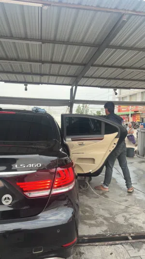 Used Lexus LS in Al Ahmadi