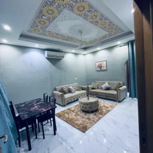ستديو مفروش لليجار الشهري ول أسبوعي الخوض  اليجار شامل مايه وكهرباء واي فاي