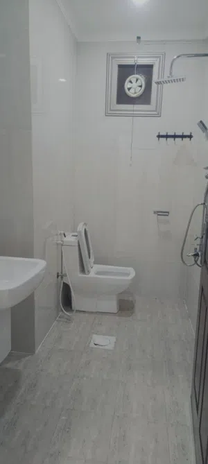 4 Bedrooms . Unfurnished . Monthly0