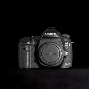Canon 5d Mark III (Body Only)