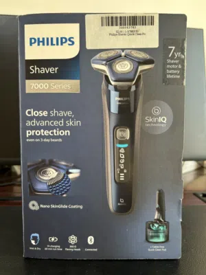 Phillips Shaver with Skin IQ technology & Nano-SkinGlide Coating