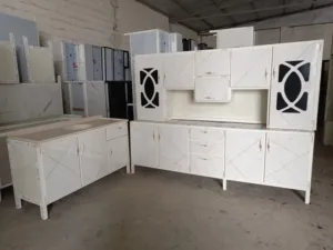 كاونتر مترين ونص مع ملحق مترين ونص. مع سنك مرمر متر ونص