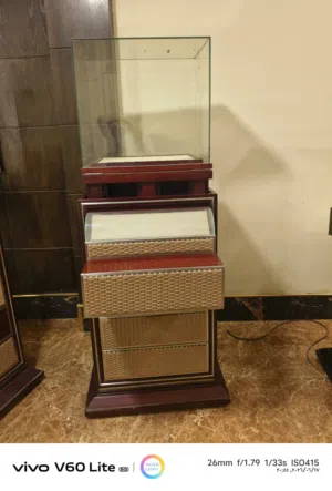 ستاند عرض فاخر للفنادق و المجوهرات