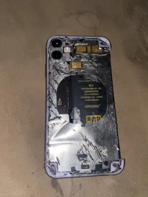 Apple iPhone 11 128 GB in Farwaniya