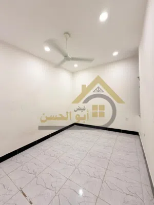شقة سكنية  للايجار منطقة الجنينة المساحة 100 متر