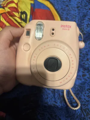 كاميرا instax8 بحالة الجديدة بدون غطاء