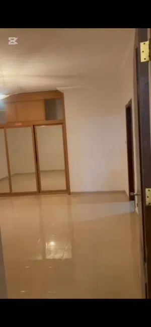 شقه طابقيه للايجار