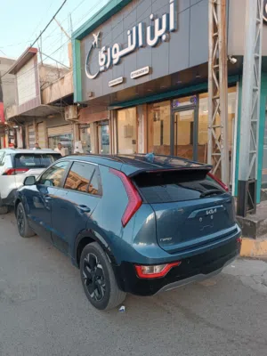 السلام عليكم كيا نيرو EV للبيع موديل 23 وارد امريكي حادث خفيف جاملغ اليمنى وراجع عل البارد يعني لايو