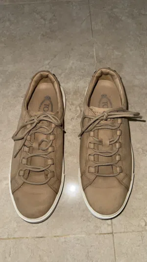 Tod’s Tabs Sneakers – Tan Nubuck – Size 41 – Excellent Condition