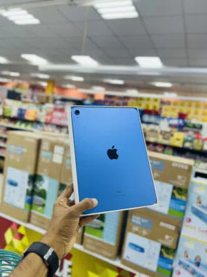 Ipad 10 64 GB 2 weeks used only- with box and accessories Like new