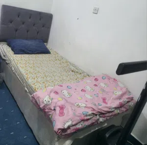 bed 90x200 cm with mattress