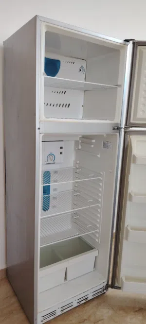 ثلاجه للبيع مستعمل للبيع