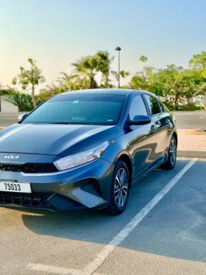 Sedan Kia in Sharjah