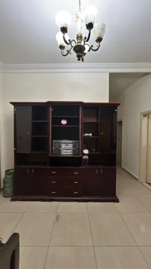 بوفيه خشب لاتيه وستيريو شارب مع سيدي